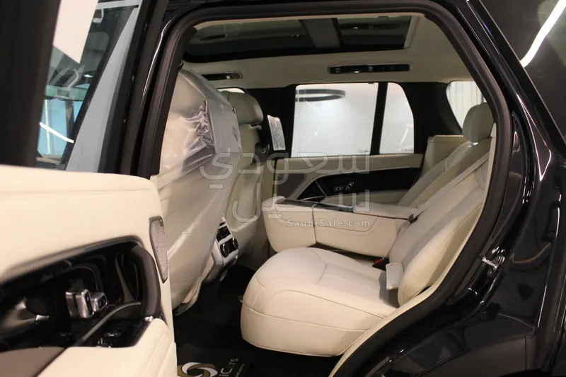 2026 لاند روفر رينج روفر اوتوبيوغرافي