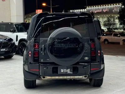 2023 لاند روفر ديفيندر 90