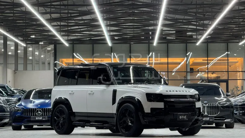 2021 لاند روفر ديفيندر 110