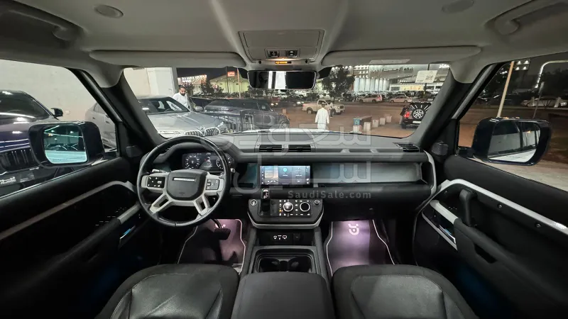 2021 لاند روفر ديفيندر 110