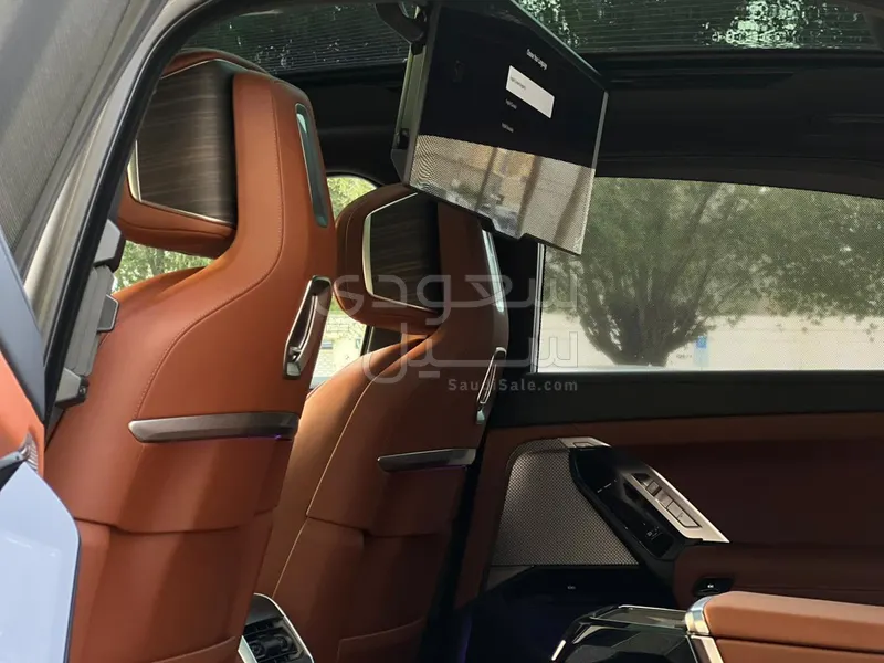 2026 بي ام دبليو الفئة السابعة 735أي