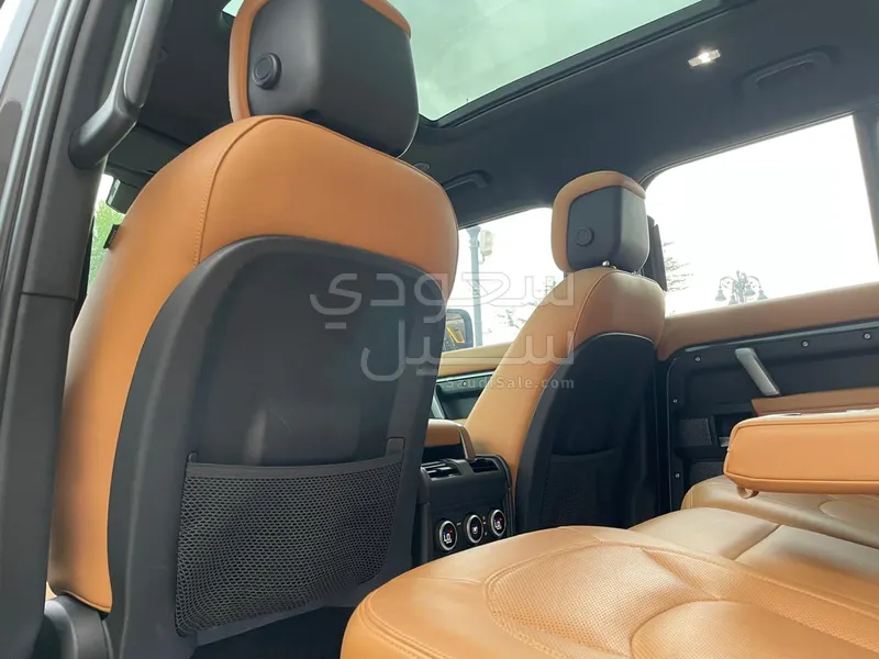 2023 لاند روفر ديفيندر إصدار كارباثيان