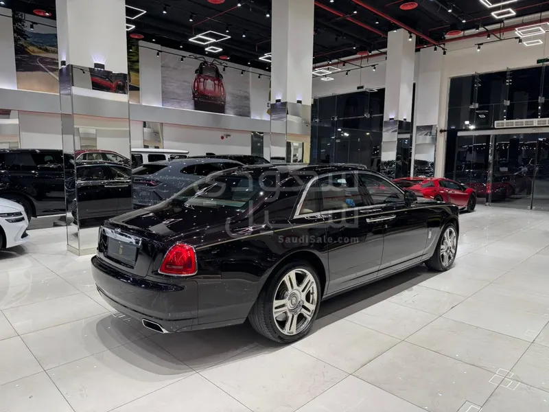 2016 رولز رويس قوست