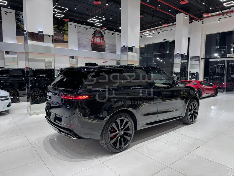 2026 لاند روفر رينج روفر سبورت اس اي