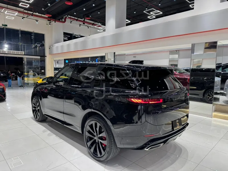 2026 لاند روفر رينج روفر سبورت اس اي