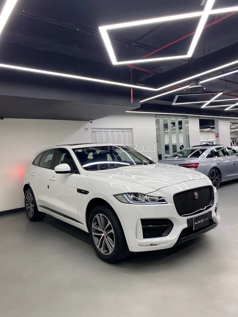 2017 جاكوار اف-بيس ار سبورت