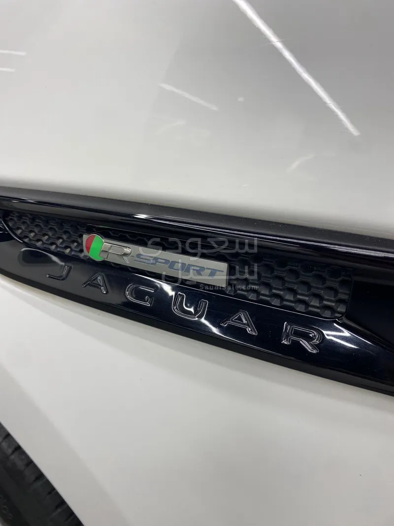 2017 جاكوار اف-بيس ار سبورت