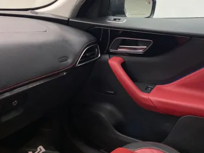 2017 جاكوار اف-بيس ار سبورت