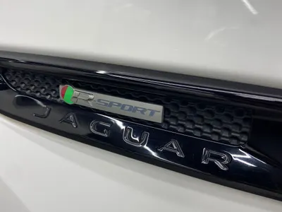 2017 جاكوار اف-بيس ار سبورت