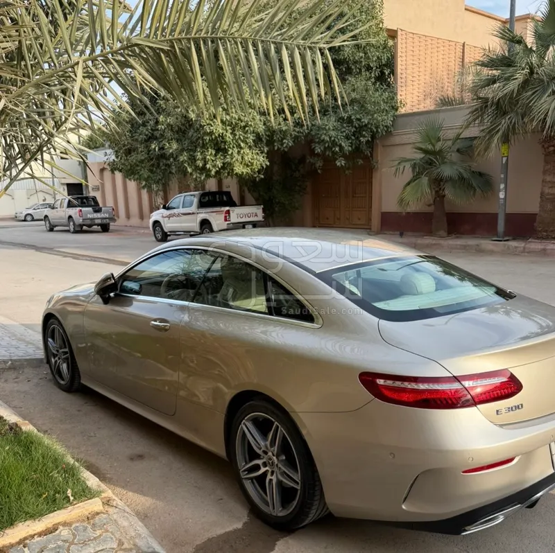 2017 مرسيدس - بنز إي 300 كوبيه
