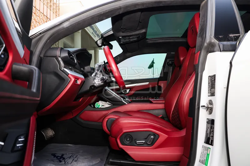 2021 لمبرجيني اوروس