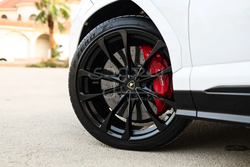 2021 لمبرجيني اوروس