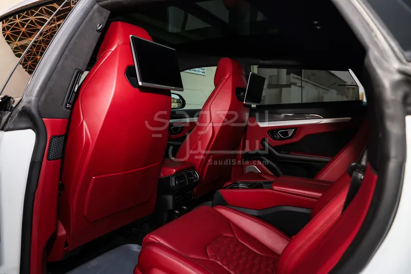 2021 لمبرجيني اوروس