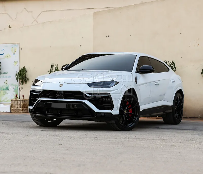 2021 لمبرجيني اوروس