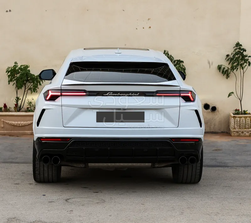 2021 لمبرجيني اوروس