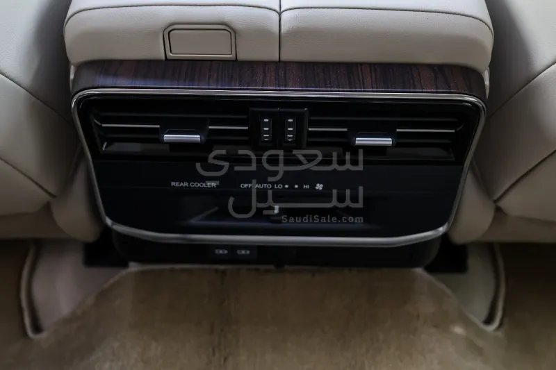 2026 تويوتا لاند كروزر جي اكس ار4