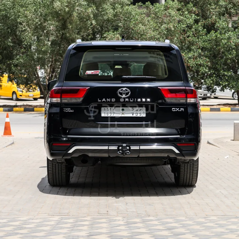 2026 تويوتا لاند كروزر جي اكس ار4