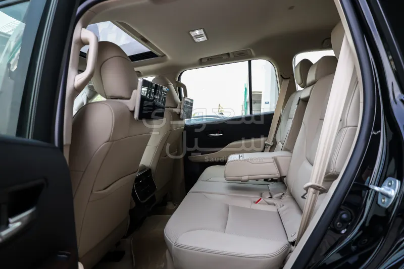 2026 تويوتا لاند كروزر جي اكس ار4