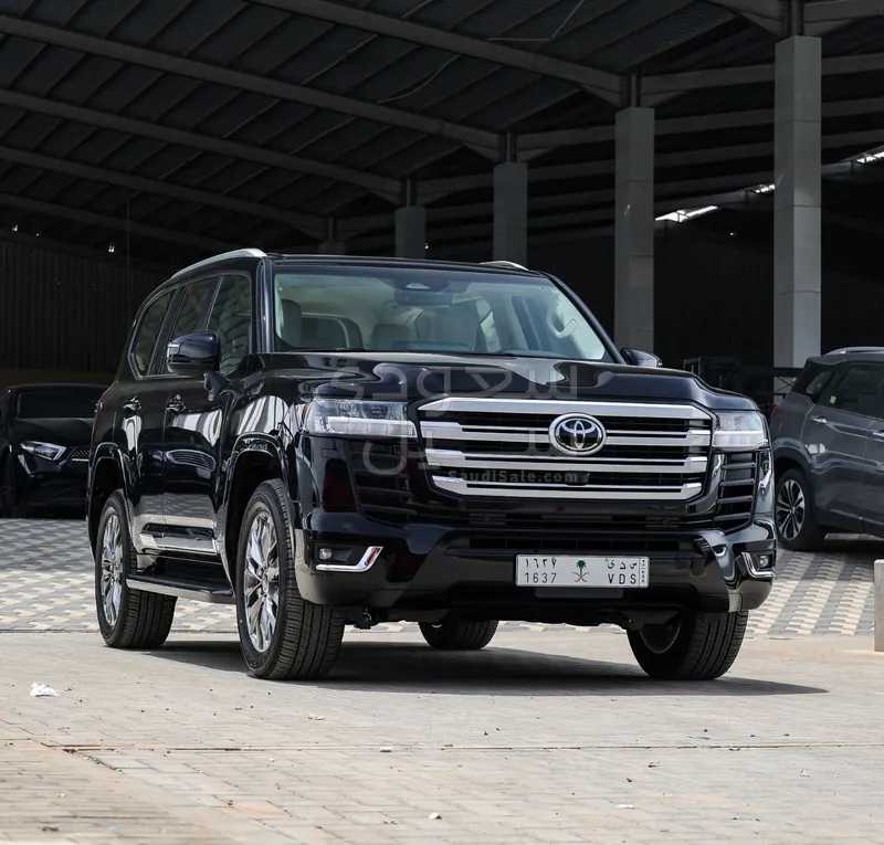 2026 تويوتا لاند كروزر جي اكس ار4