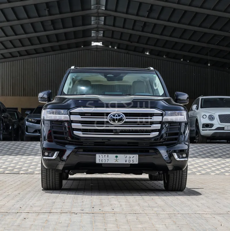 2026 تويوتا لاند كروزر جي اكس ار4