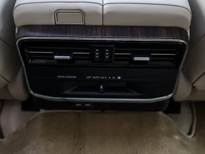 2026 تويوتا لاند كروزر جي اكس ار4