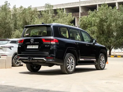 2026 تويوتا لاند كروزر جي اكس ار4