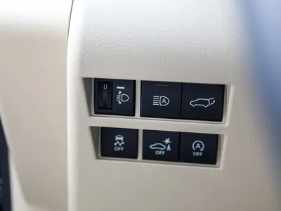 2026 تويوتا لاند كروزر جي اكس ار4