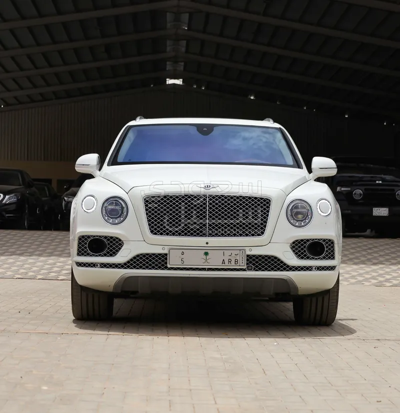 2017 بنتلي بنتايجا اس يو في