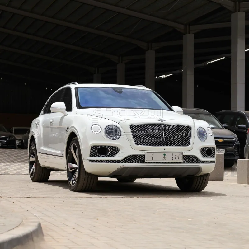 2017 بنتلي بنتايجا اس يو في