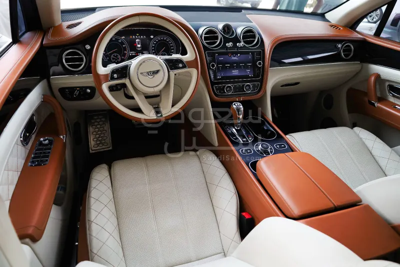 2017 بنتلي بنتايجا اس يو في