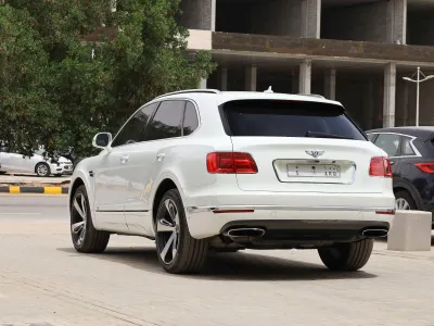 2017 بنتلي بنتايجا اس يو في