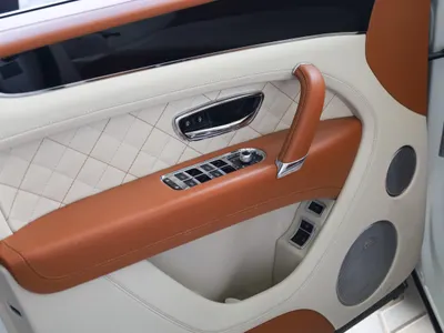 2017 بنتلي بنتايجا اس يو في