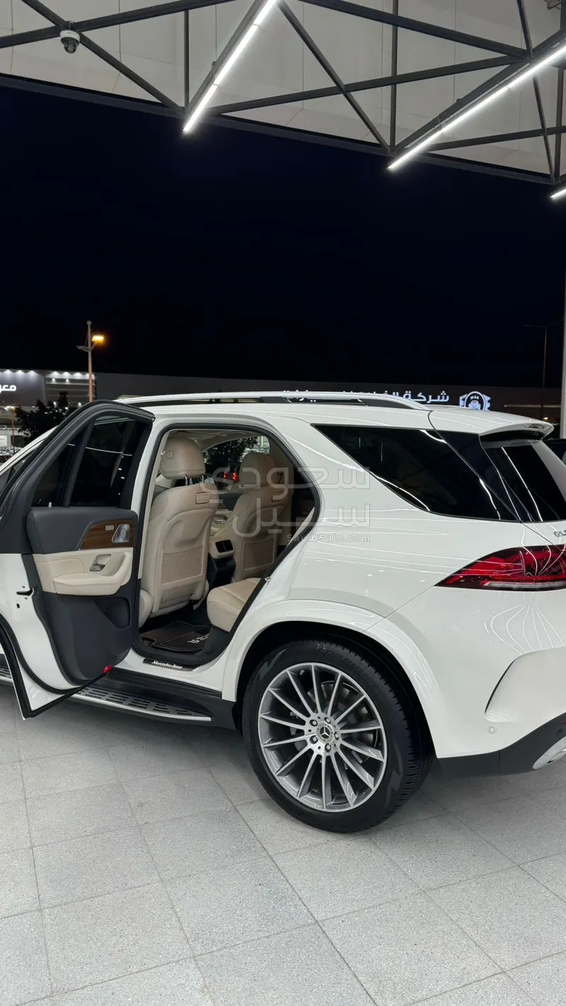 2022 مرسيدس - بنز جي إل إي 350