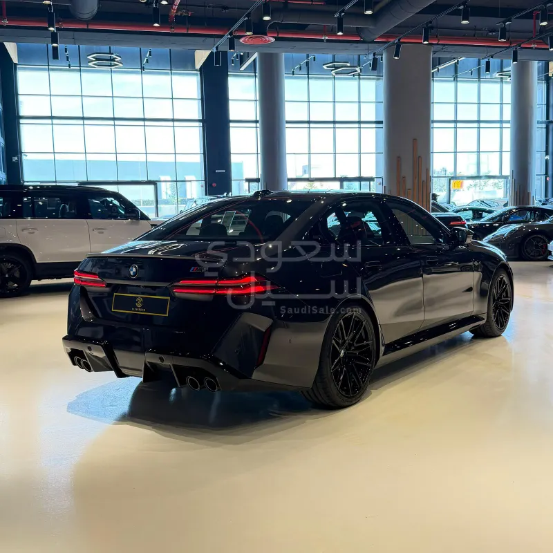 2026 بي ام دبليو الفئة ام إم 5