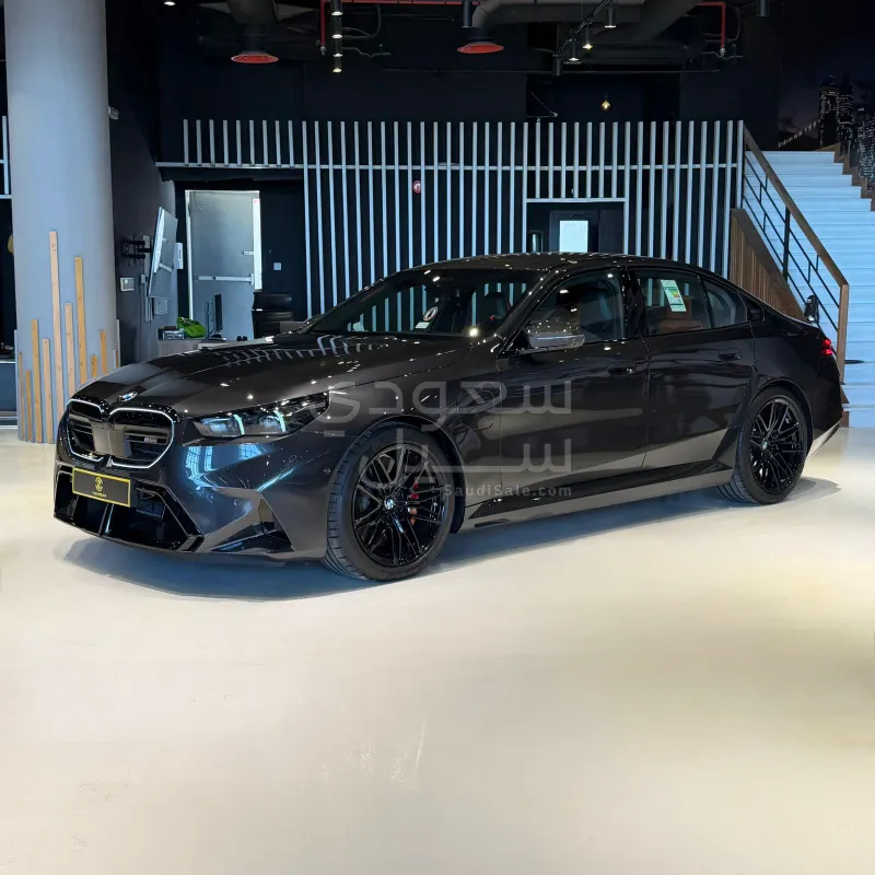 2026 بي ام دبليو الفئة ام إم 5