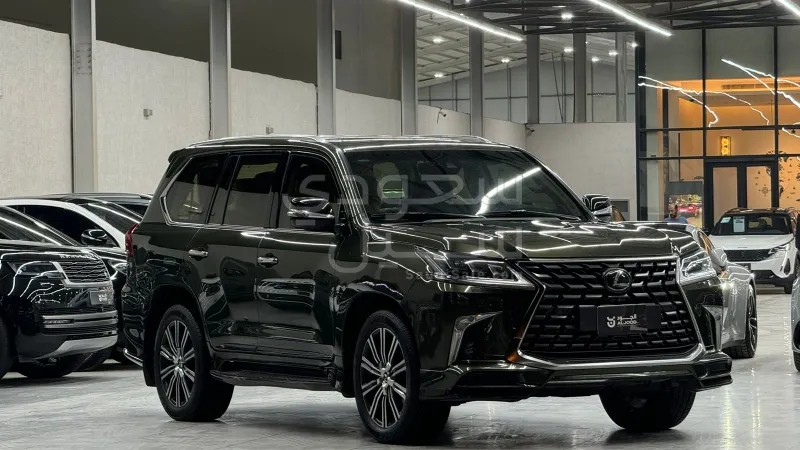 2021 لكزس إل إكس 570