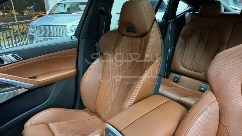 2024 بي ام دبليو الفئة اكس 6 إم كومبيتيشن