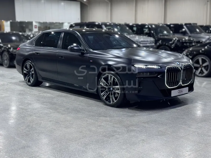 2024 بي ام دبليو الفئة السابعة 735أي