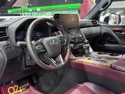 2025 لكزس إل إكس 600