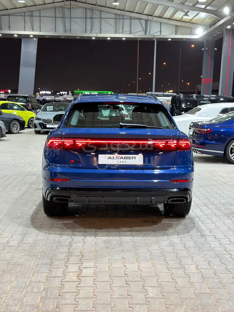 2025 اودي كيو 8