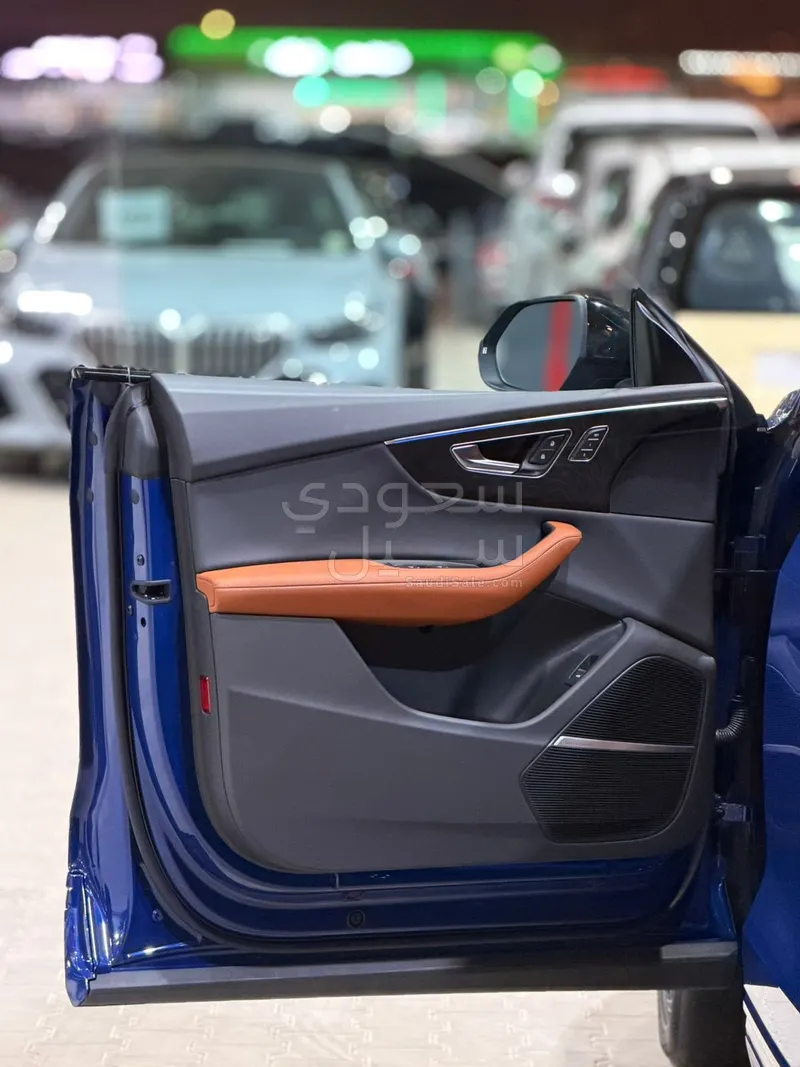 2025 اودي كيو 8