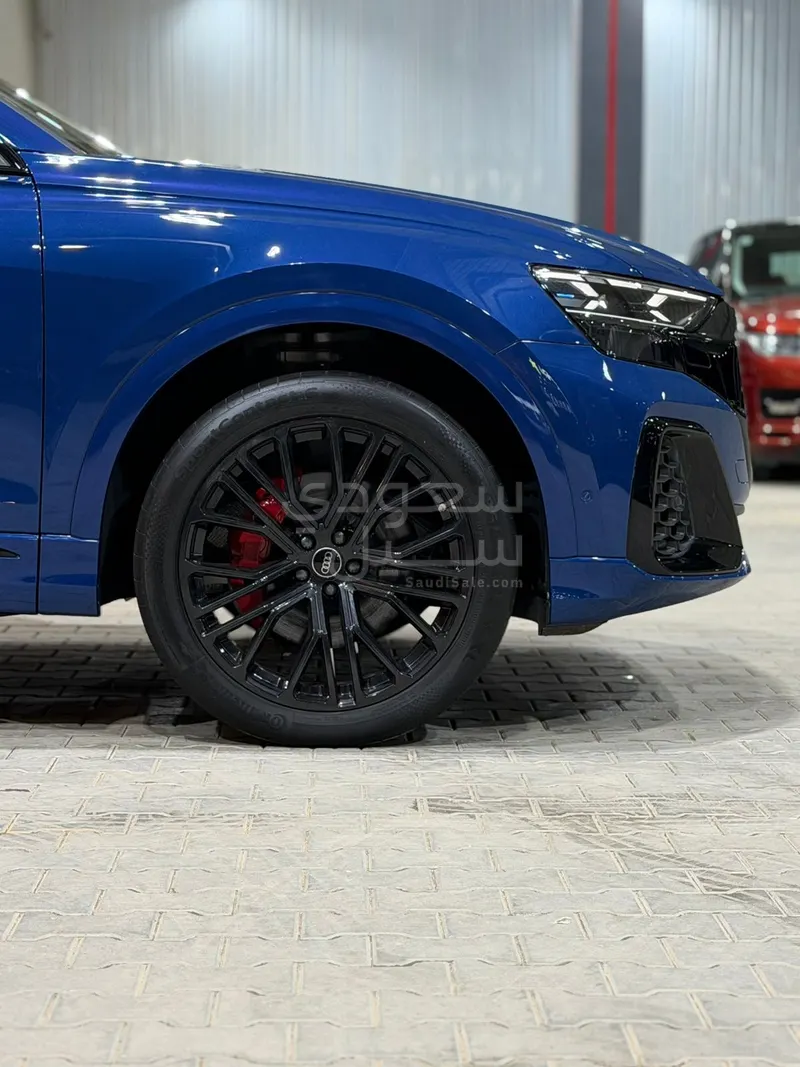 2025 اودي كيو 8