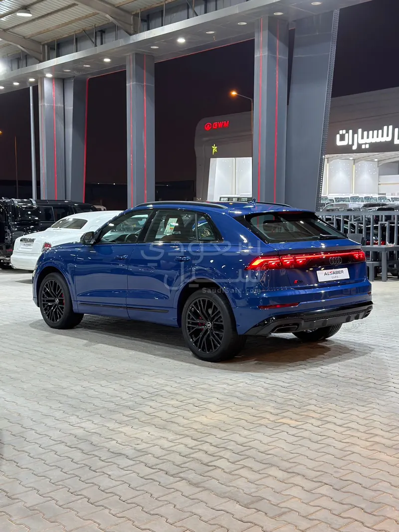 2025 اودي كيو 8