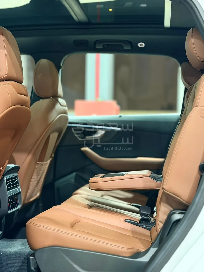 2025 اودي كيو 7