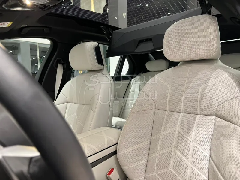 2026 بي ام دبليو الفئة السابعة 735أي