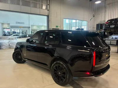 2024 لاند روفر رينج روفر فوج