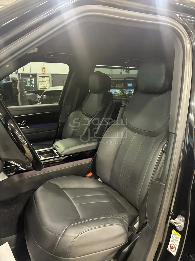 2023 لاند روفر رينج روفر فوج