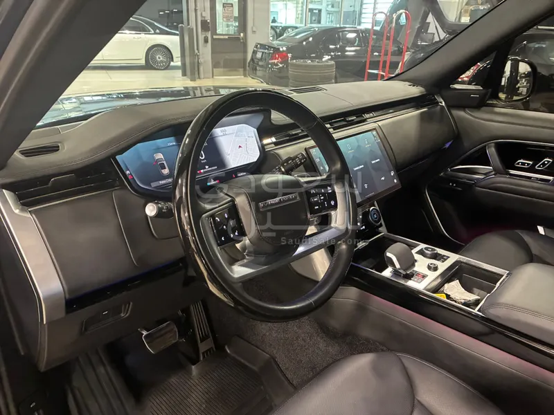 2023 لاند روفر رينج روفر فوج