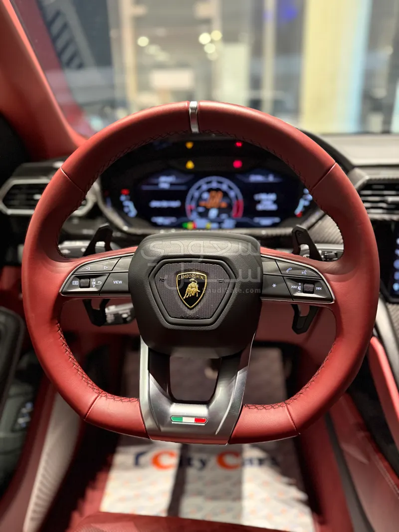 2024 لمبرجيني اوروس بيرفورمانتي