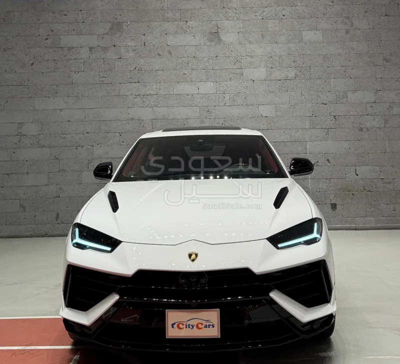 2024 لمبرجيني اوروس بيرفورمانتي